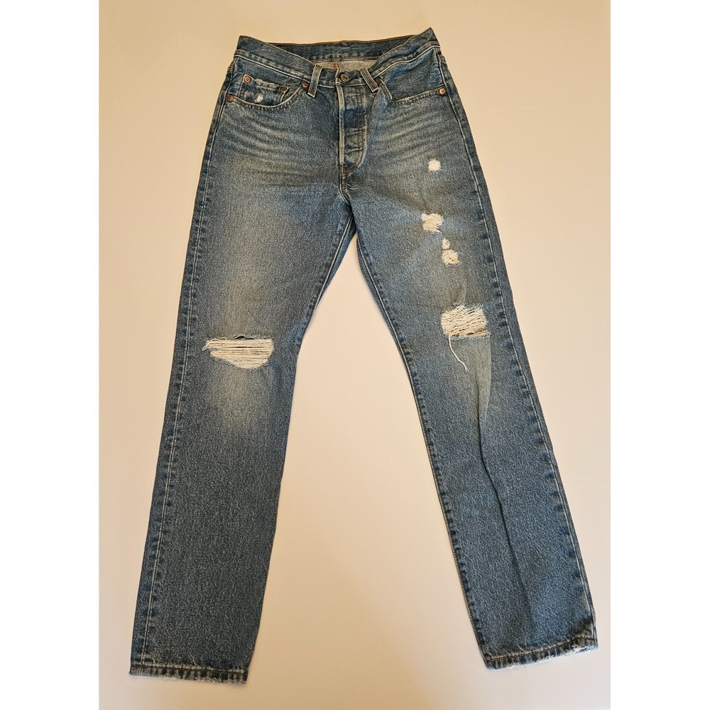 Levis‎ 501 Jeans Woman's 26x30 Button Fly Straight leg Regular Fit Distressed
